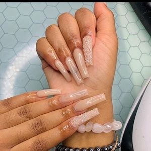 Meet your Posher, Alicia